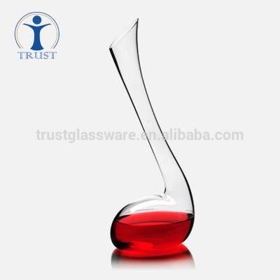 China Factory Supply Fashion Unique High Quality animal shaped Clear Glass Carafe Fancy Wine Decanter